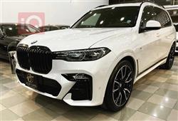 بی ئێم دەبڵیو X7